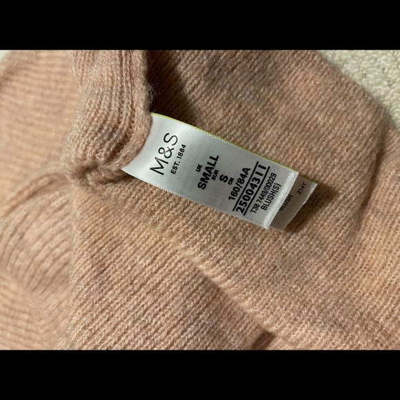 Marks and Spencer sweater with ruffle sleeves - Picture 4 of 5